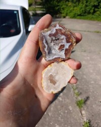 Live geode cutting at Kat's Crystals and Curiosities